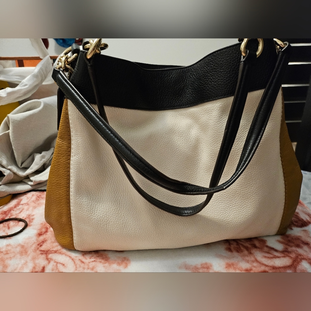Coach Handbag - Picture 6 of 10